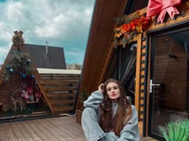 go to chat with LyEmily