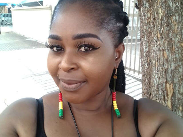 go to chat with Lynda