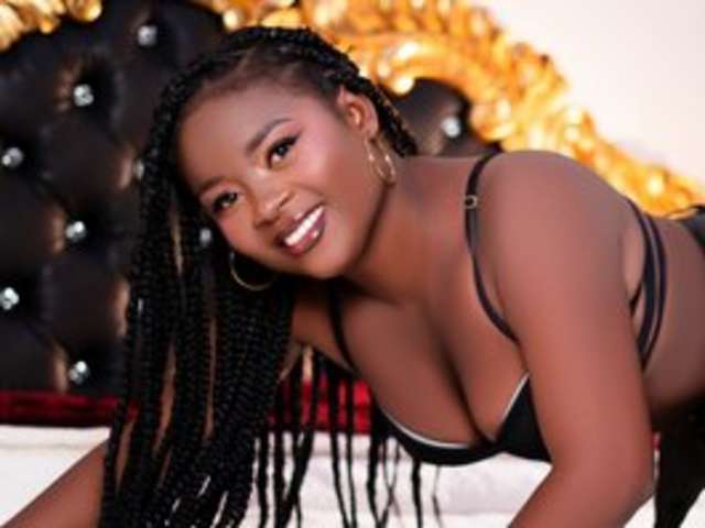 go to chat with LyssaDoll