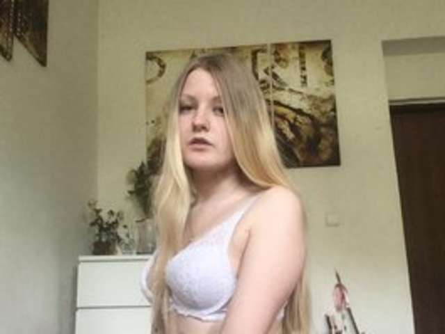 go to chat with MILEY_GREY