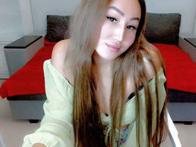 go to chat with MUAMIA