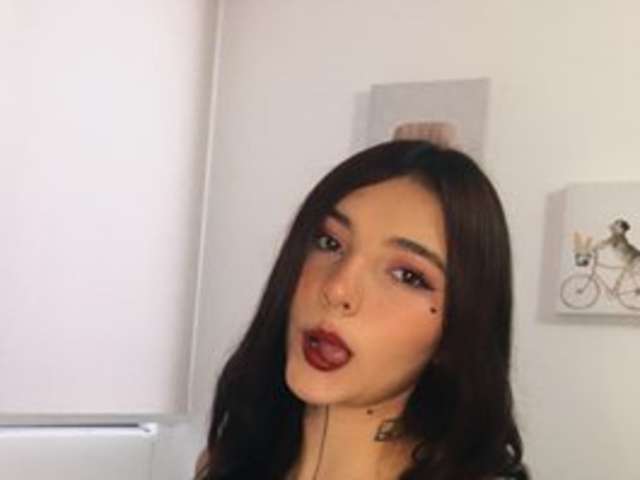 go to chat with Mad-licia