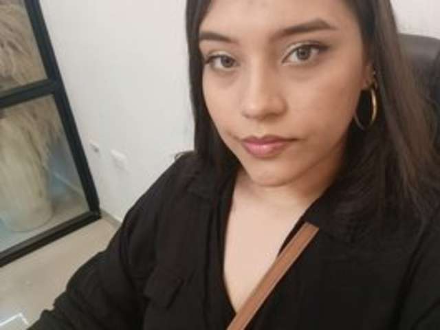 go to chat with MaddieEvans