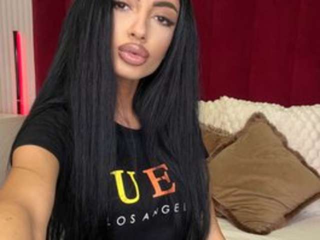go to chat with MadisonKroft