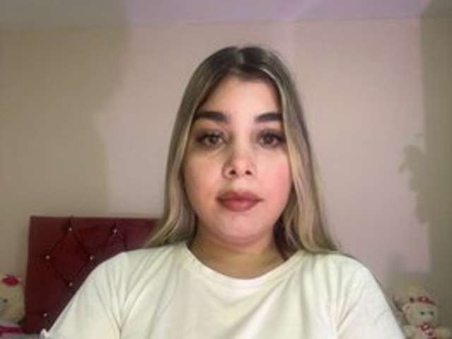 go to chat with Madisson-Star1