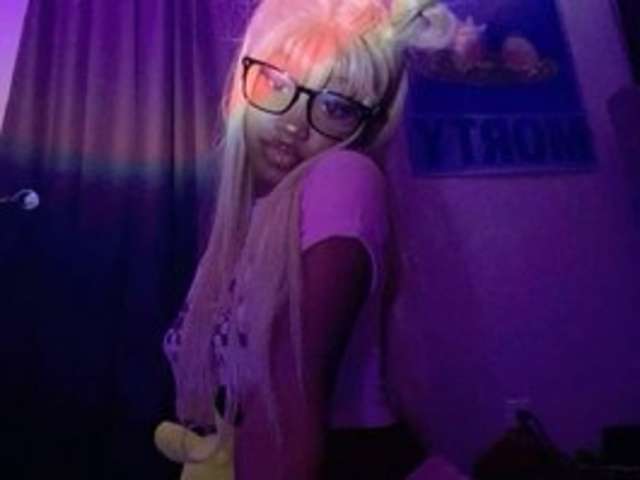 go to chat with Maellah31