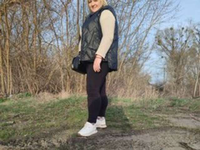 go to chat with Malishka12