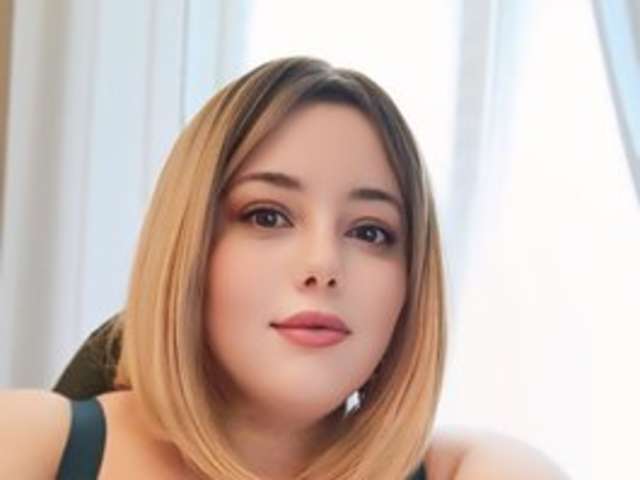 go to chat with Margocurves