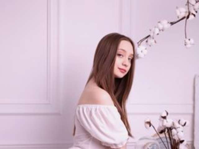 go to chat with Mariahiness18