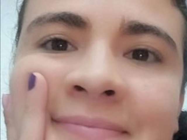 go to chat with Mariana90