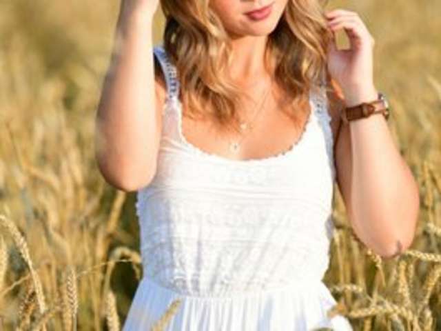 go to chat with Marina828