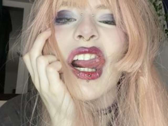 go to chat with Markiss
