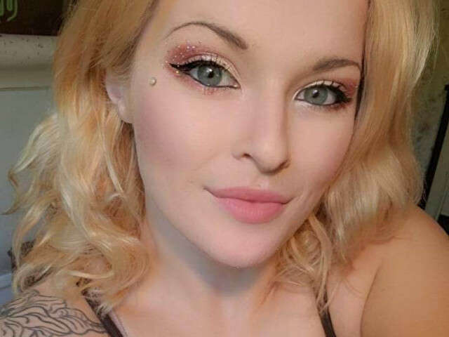 go to chat with MayhemsAngel