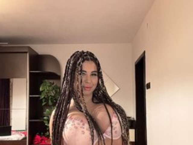 go to chat with MegaBoobsDee