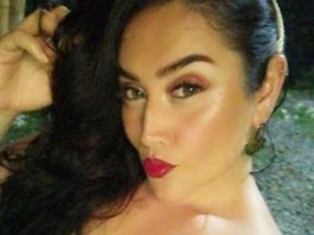 go to chat with MeganHotCurvy