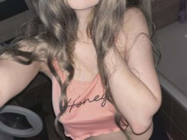 go to chat with Melaniamyr