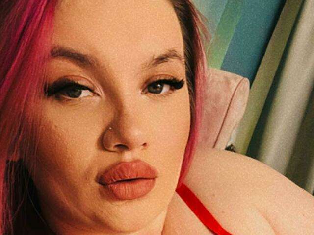 go to chat with MelanieBrown