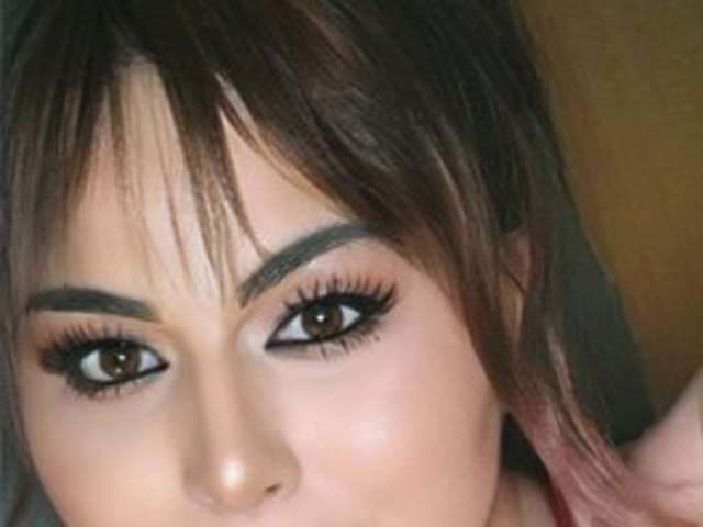 go to chat with Melanii