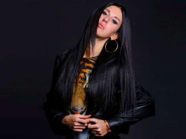 go to chat with Melinde4U