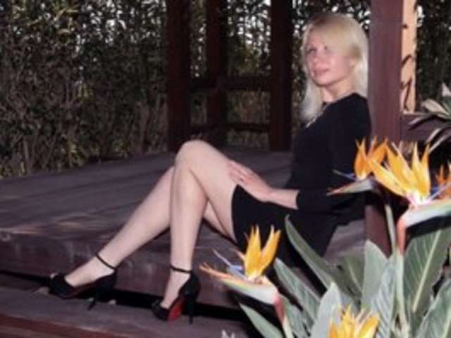 go to chat with Melisa4