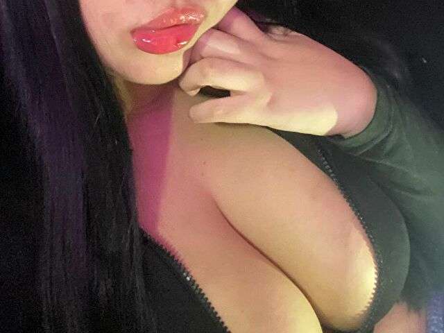 go to chat with MelissaBoobs