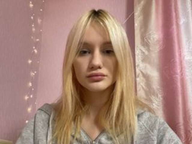 go to chat with Melissablow