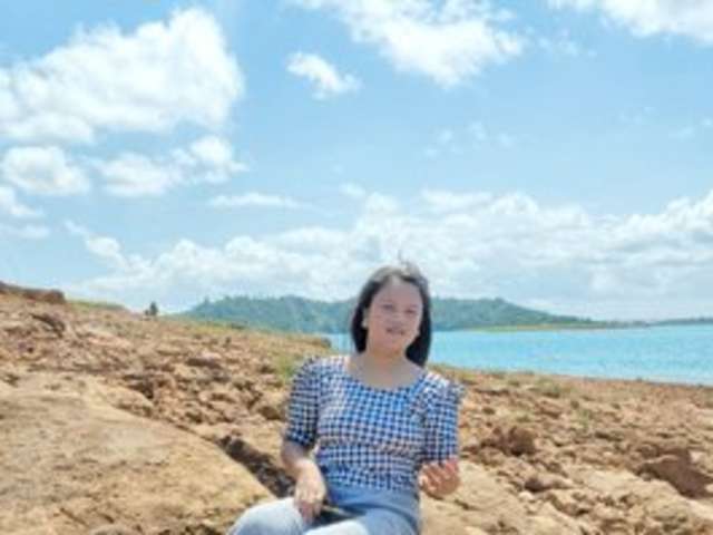 go to chat with Merika