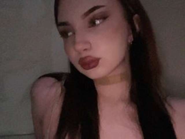 go to chat with Mia-Luv