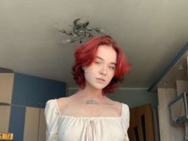 go to chat with Mia-sweet