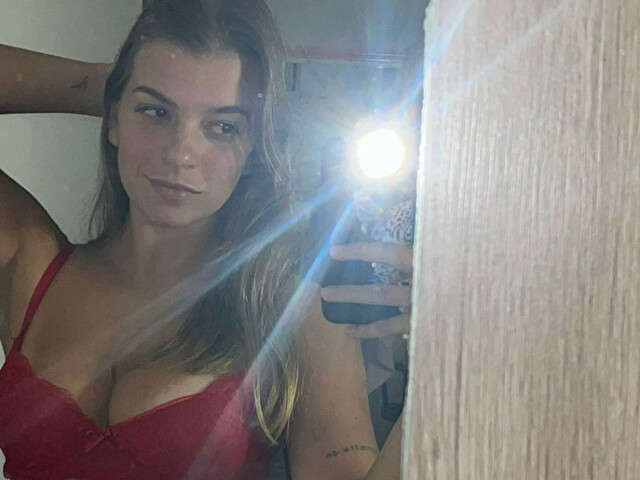 go to chat with Mia22nl