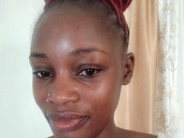 go to chat with Mia80