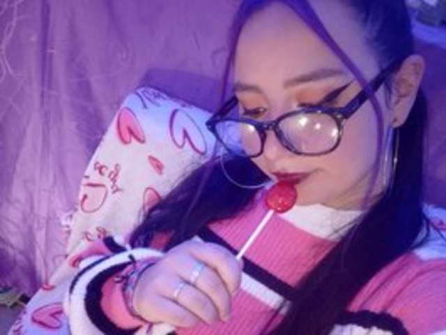 go to chat with MiaSmiith