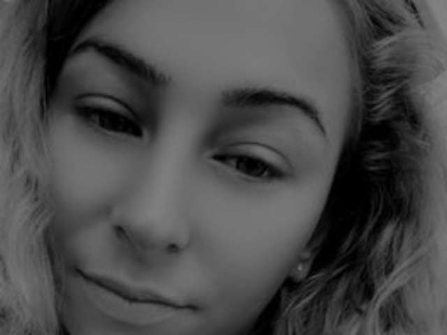 go to chat with MiaSparkk