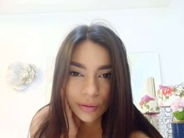 go to chat with MiaaEevans