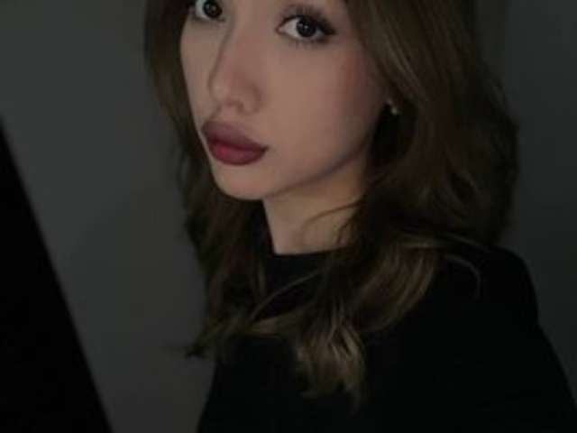 go to chat with Miacutie77