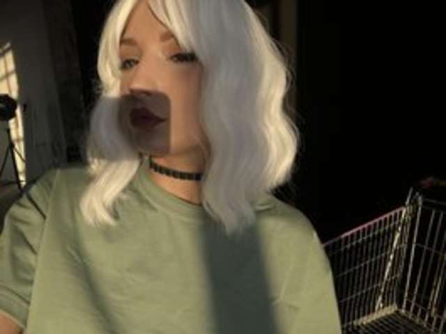 go to chat with Miataa