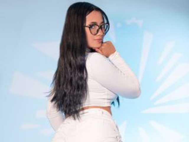 go to chat with Miavarela