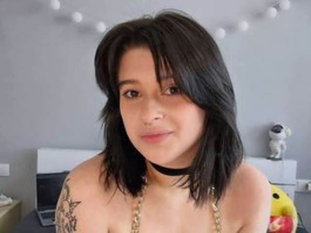 go to chat with MikiiKiwi