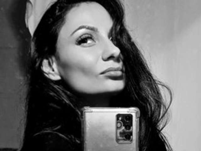 go to chat with Milena13