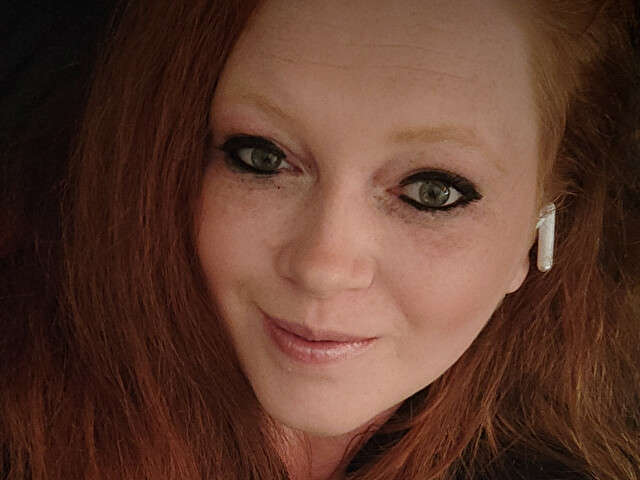 go to chat with MilfLaura