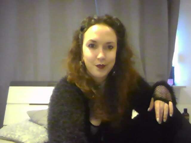 go to chat with MilouAmour