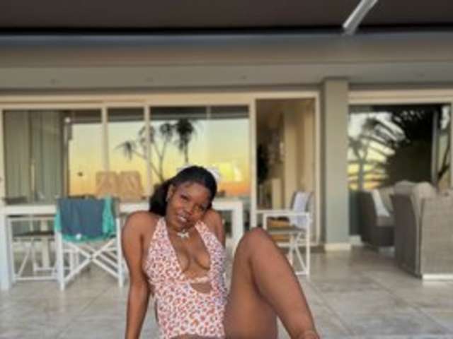 go to chat with Mimiea
