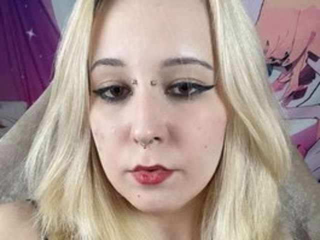 go to chat with Minniequeen