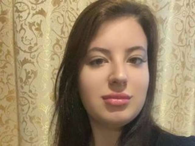 go to chat with MiraCastellon