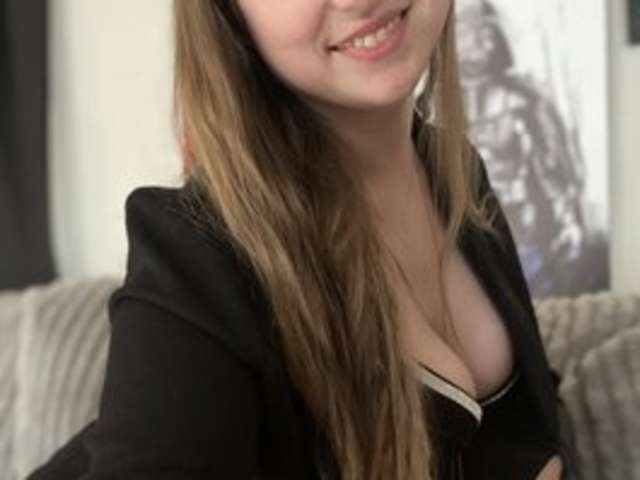 go to chat with MirannaCult