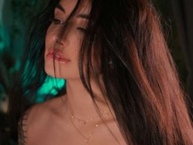 go to chat with Mirkea