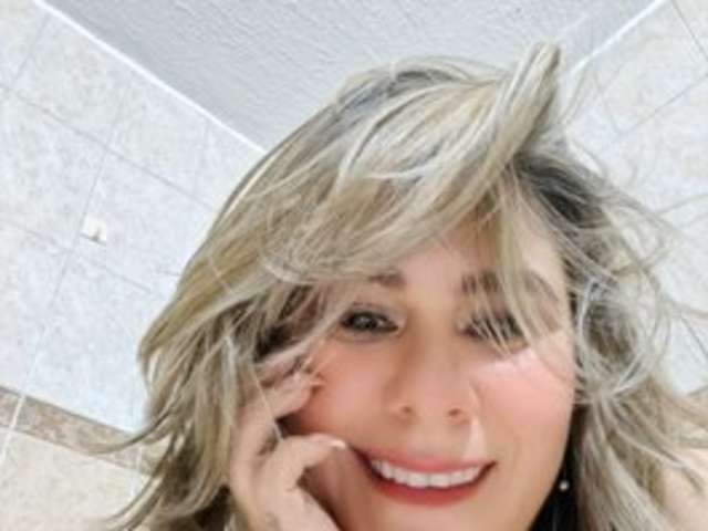 go to chat with Miss-Diva1