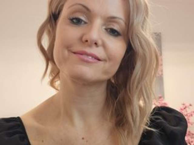 go to chat with Miss-Jasmine