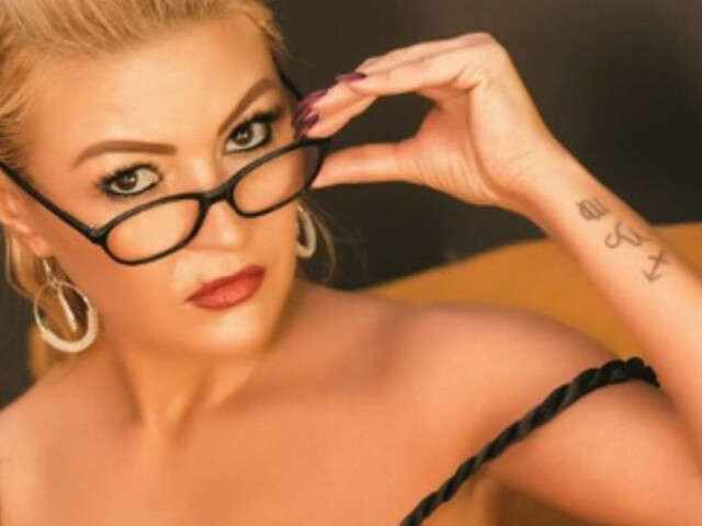 go to chat with MissBlonde