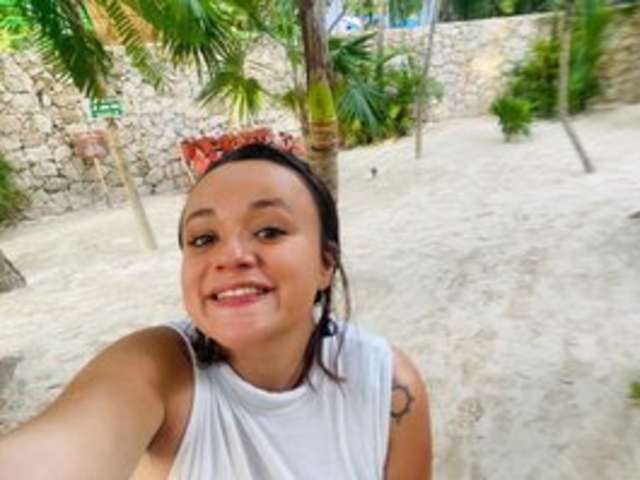 go to chat with MissCrystal1